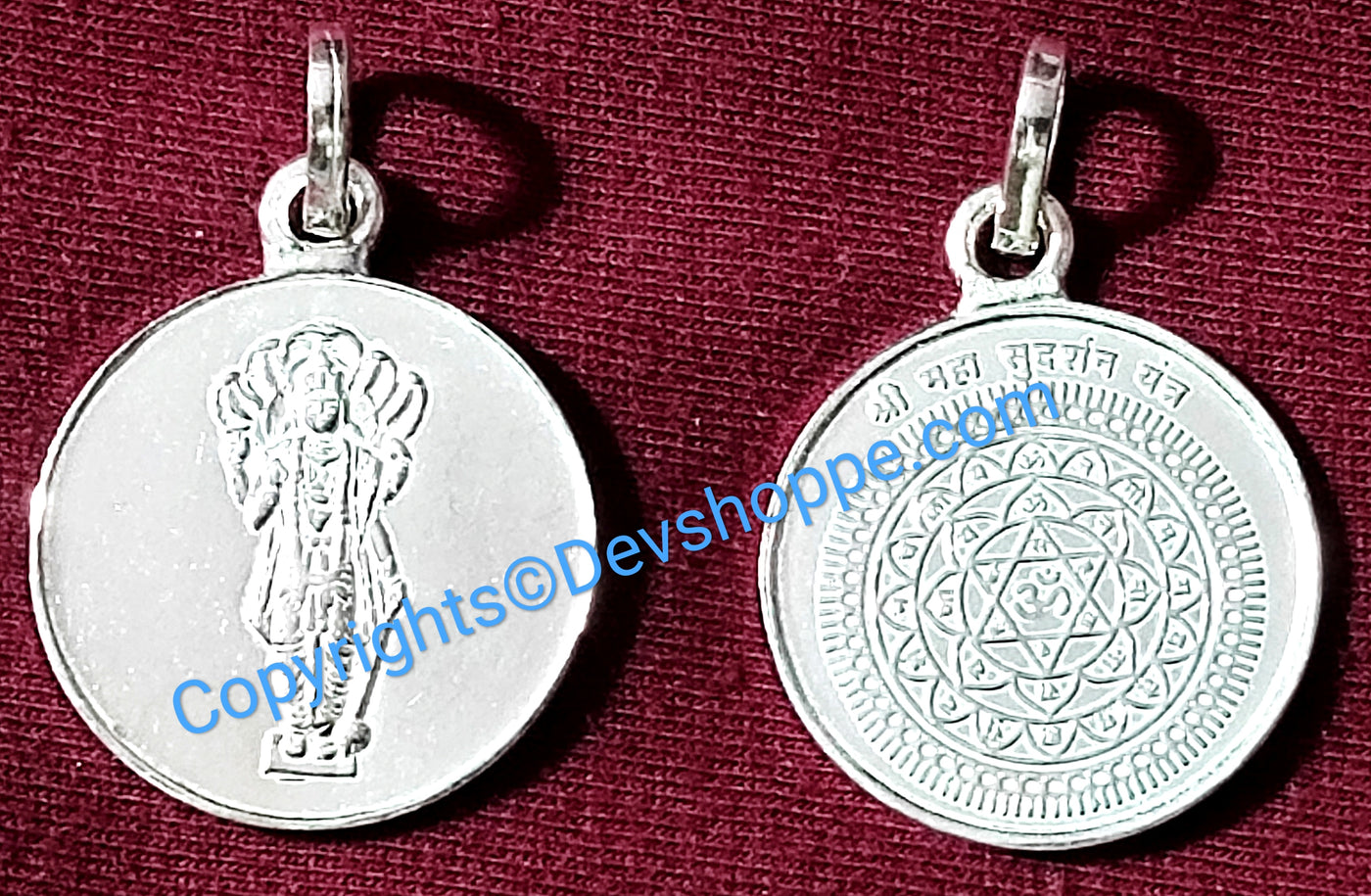 Shri Sudarshan yantra silver pendant / dollar