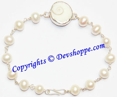 Gomti Chakra bracelet with Pearl beads in pure silver - Devshoppe