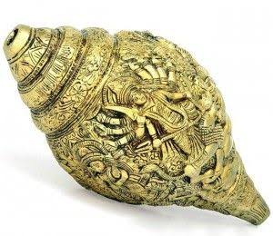 Brass Conch with Maa Durga Mahishasur mardini pose - Devshoppe