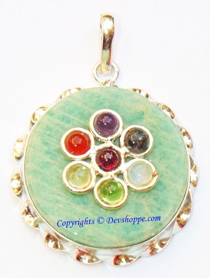 Green Jade round shaped pendant with Chakra stones - Devshoppe