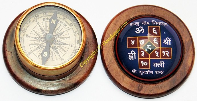 Vastu Compass with Sri Vastu dosh nivaran Sudarshan Yantra in Wood - Devshoppe