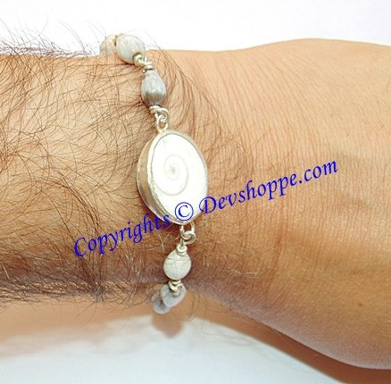 Gomti Chakra bracelet with Vaijanti beads in pure Silver - Devshoppe