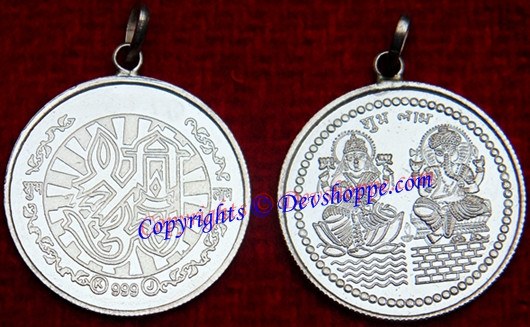 Sri Lakshmi Ganesha Silver Pendant for business turnover and financial gains - Devshoppe